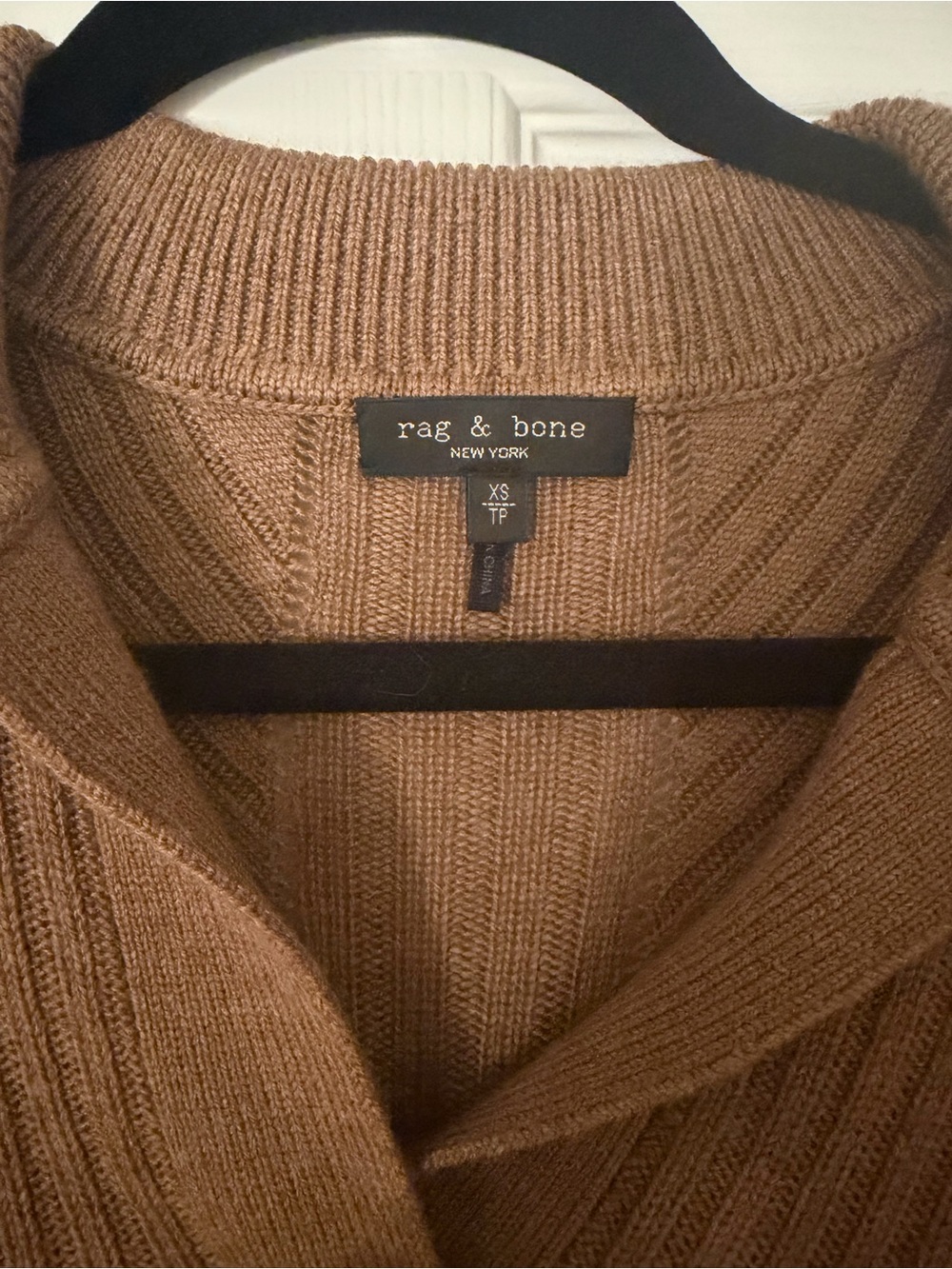 rag & bone Camel Ribbed V-Neck Sweater with White Contrast Stitch - Picture 4 of 5